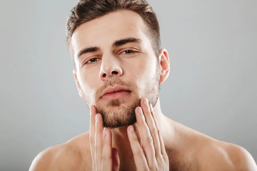Cose da sapere se state pensando di fare un trapianto di barba